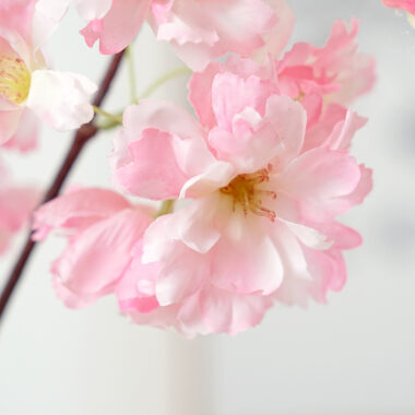 Custom Artificial Cherry Blossom Floral Wreath for Indoor Decoration