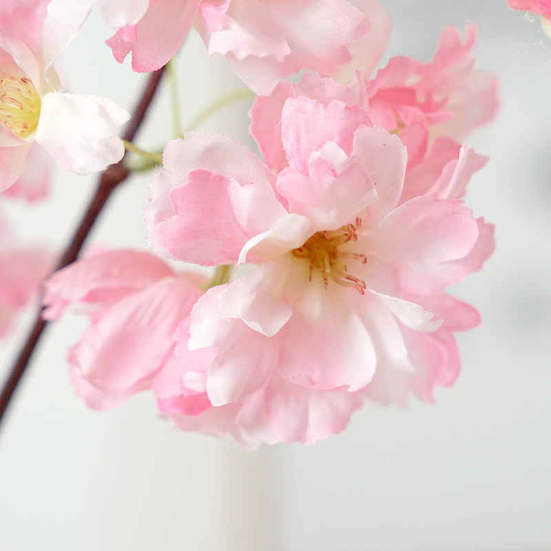 Custom Artificial Cherry Blossom Floral Wreath for Indoor Decoration